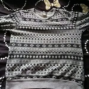 I am selling a black and grey sweatshirt